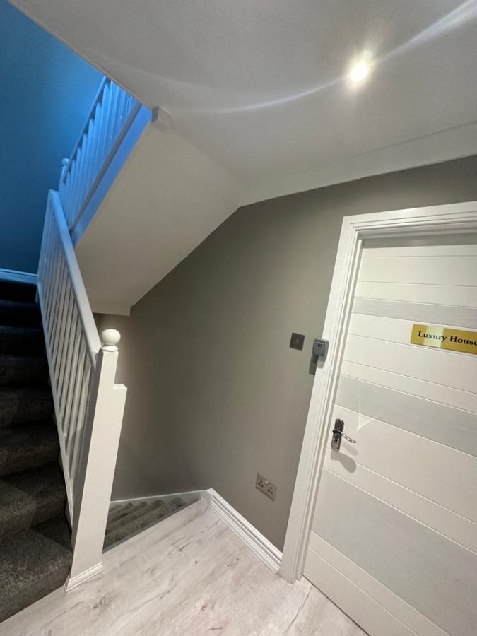 Luxury House Apartment Greenford  Bagian luar foto