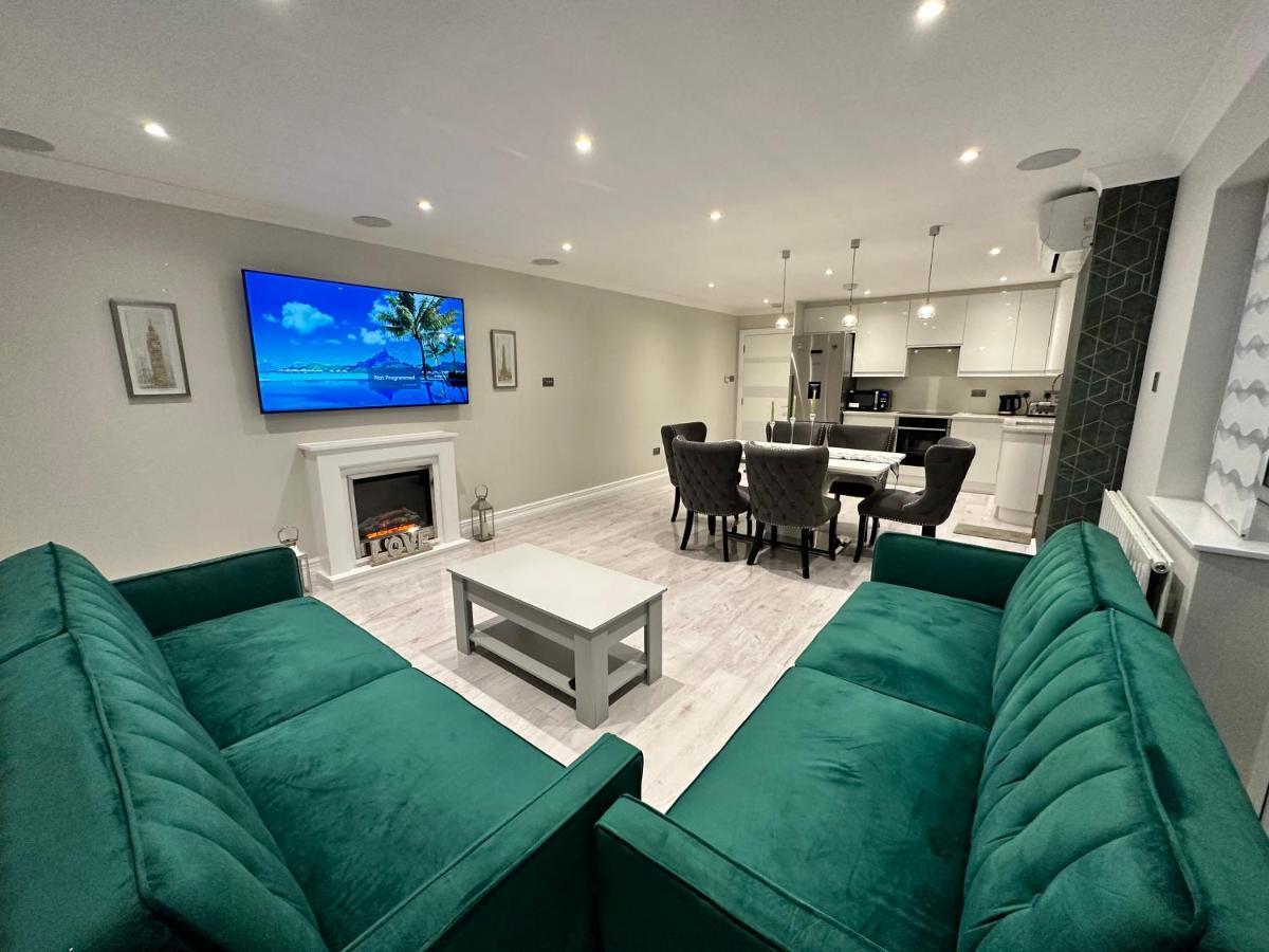 Luxury House Apartment Greenford  Bagian luar foto