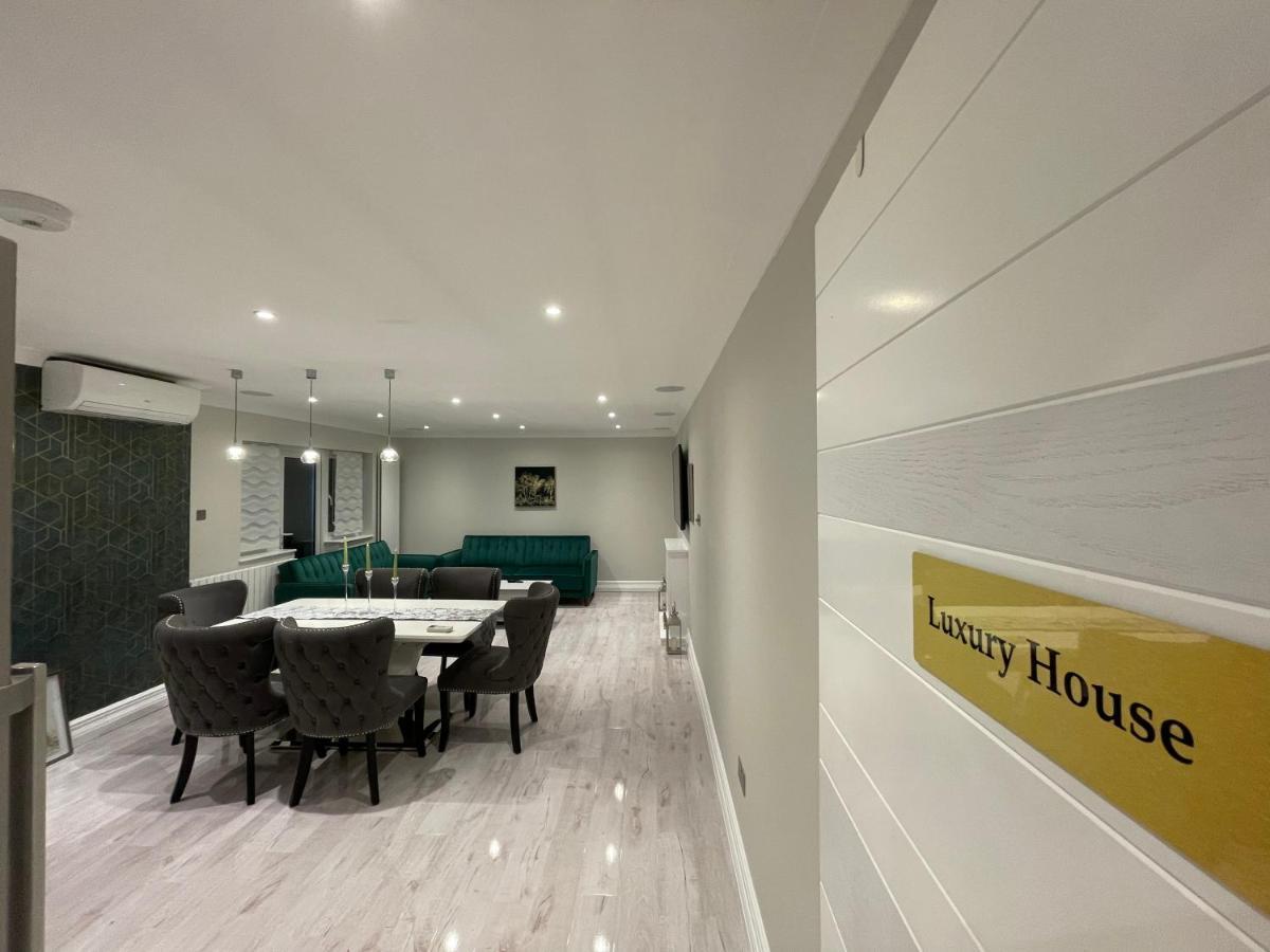 Luxury House Apartment Greenford  Bagian luar foto