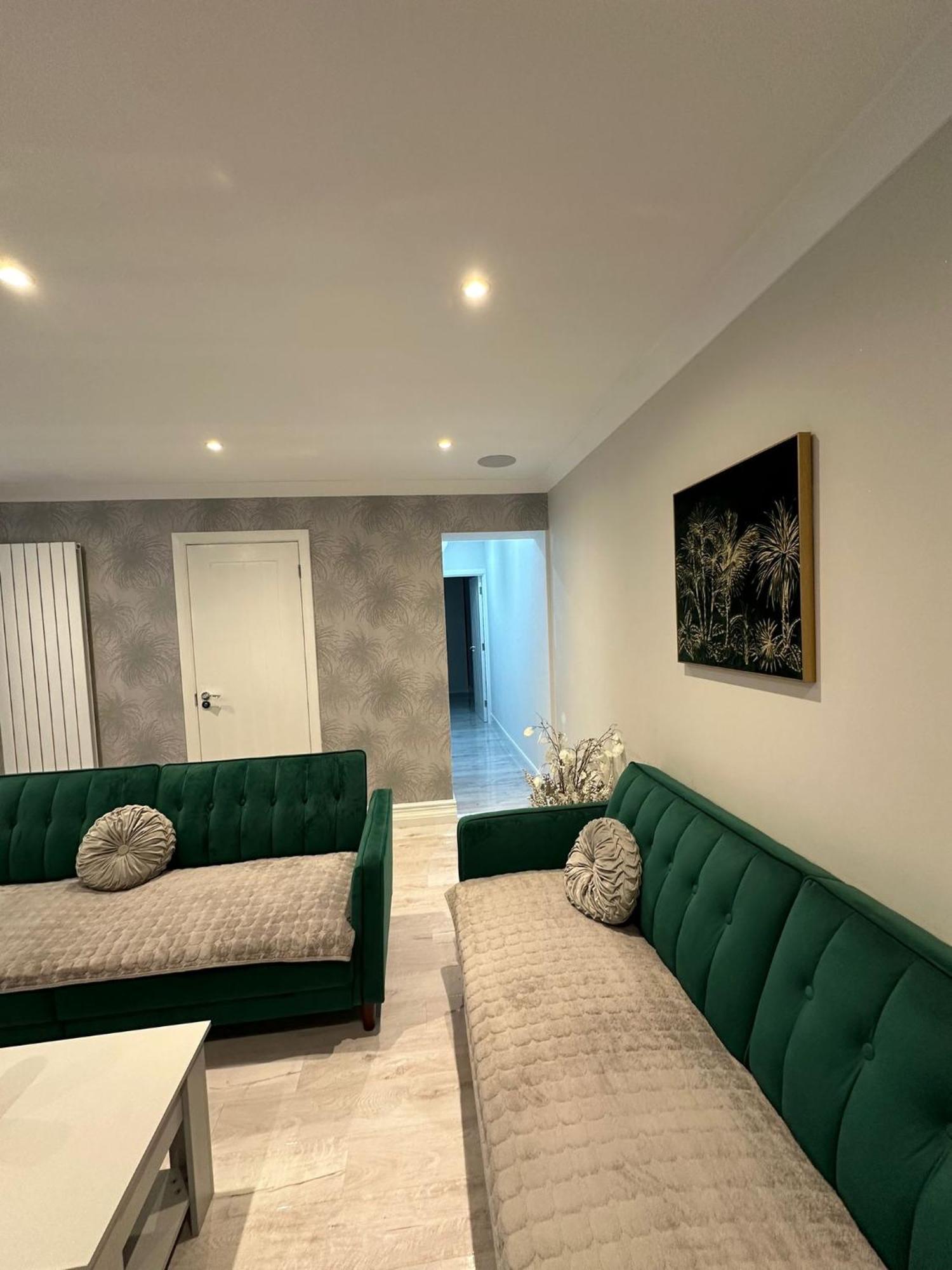 Luxury House Apartment Greenford  Bagian luar foto